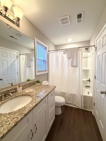 925 Woody Hills Dr, Clarksville, TN 37040