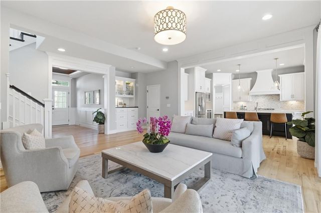 10305 W 170th Place, Overland Park, KS 66221