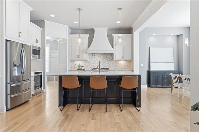 10305 W 170th Place, Overland Park, KS 66221