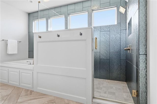 10305 W 170th Place, Overland Park, KS 66221