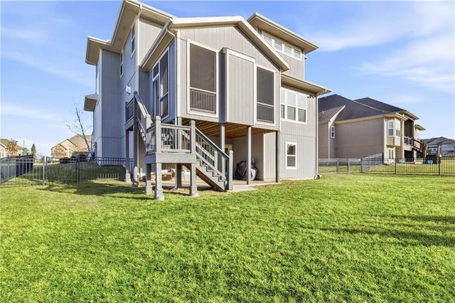 10305 W 170th Place, Overland Park, KS 66221