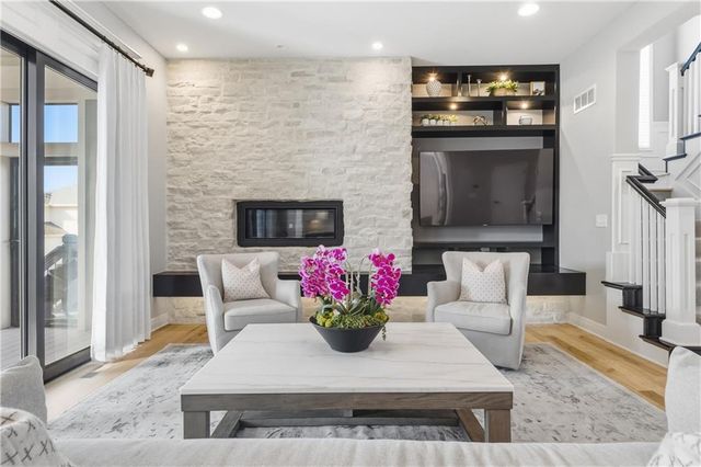 10305 W 170th Place, Overland Park, KS 66221