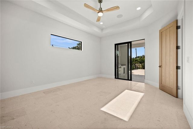 1460 Venetian CT, Cape Coral, FL 33904