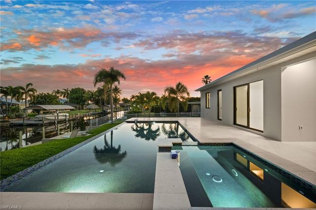 1460 Venetian CT, Cape Coral, FL 33904