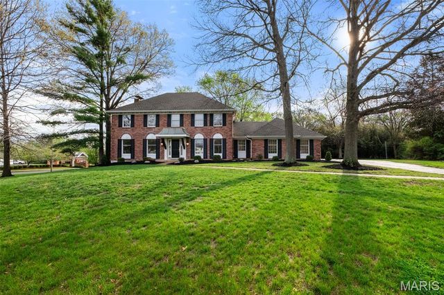 156 Highgrove Court, Chesterfield, MO 63005