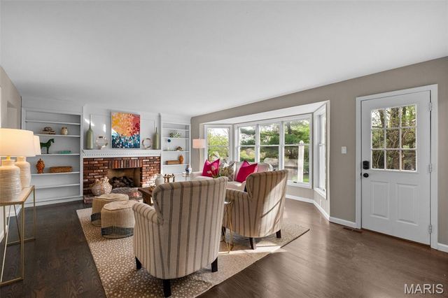 156 Highgrove Court, Chesterfield, MO 63005