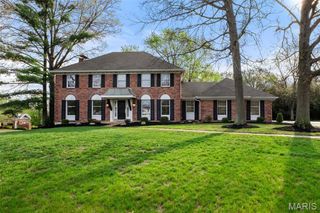 156 Highgrove Court, Chesterfield, MO 63005