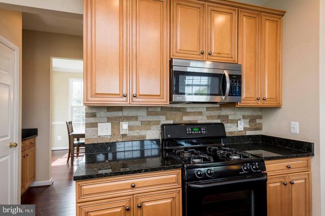 8913 YELLOWLEG CT, Gainesville, VA 20155