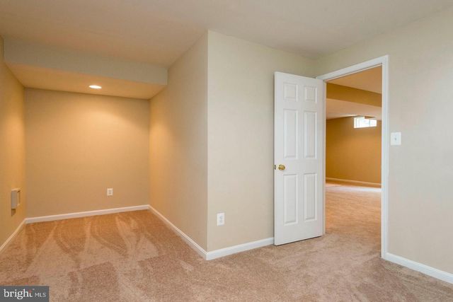 8913 YELLOWLEG CT, Gainesville, VA 20155