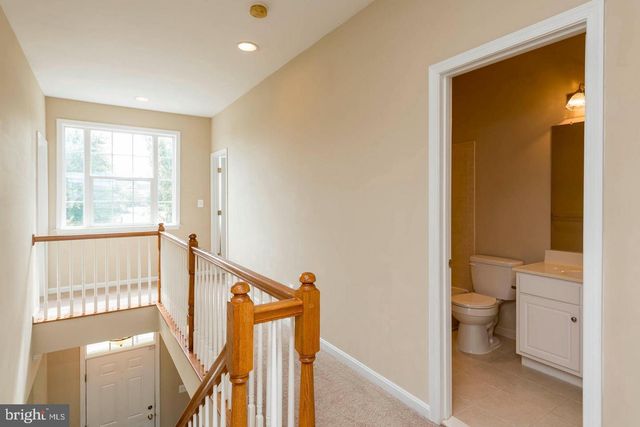 8913 YELLOWLEG CT, Gainesville, VA 20155