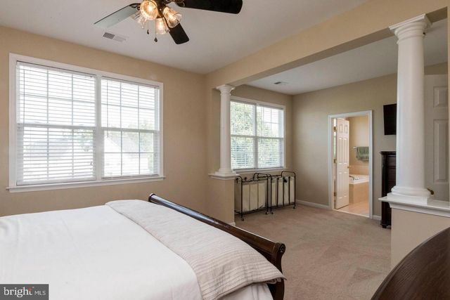 8913 YELLOWLEG CT, Gainesville, VA 20155