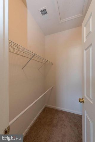 8913 YELLOWLEG CT, Gainesville, VA 20155
