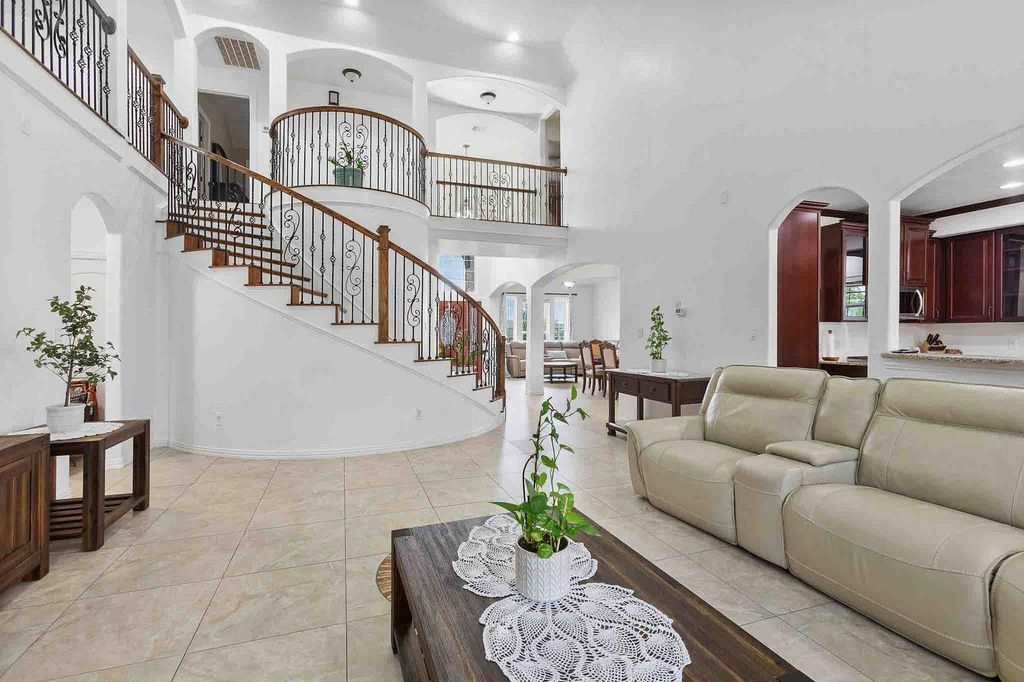 323 Woodbrook TRL, Buda, TX 78610