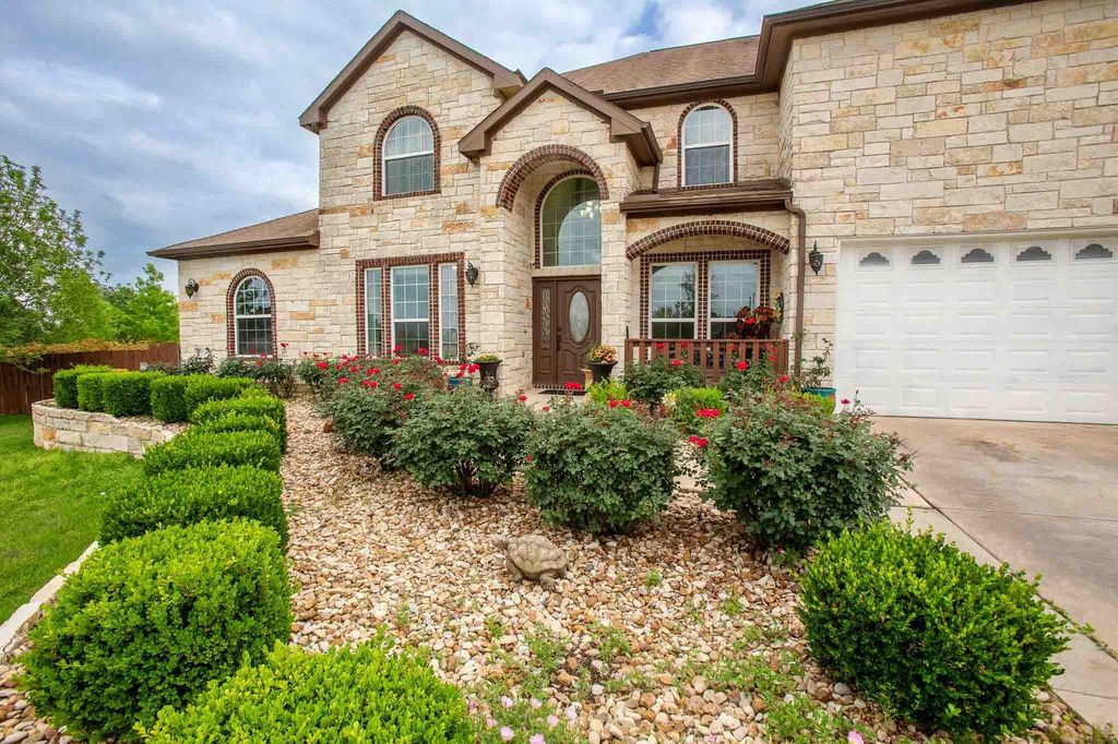323 Woodbrook TRL, Buda, TX 78610