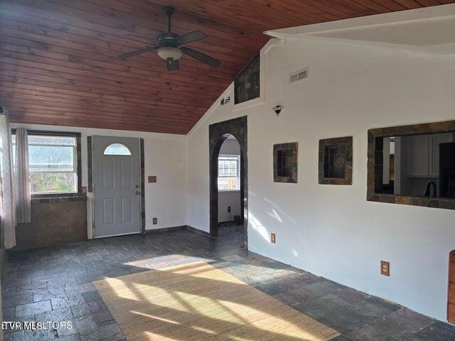 197 Wolfe Road, Sneedville, TN 37869