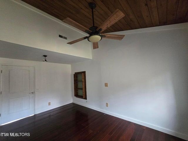 197 Wolfe Road, Sneedville, TN 37869