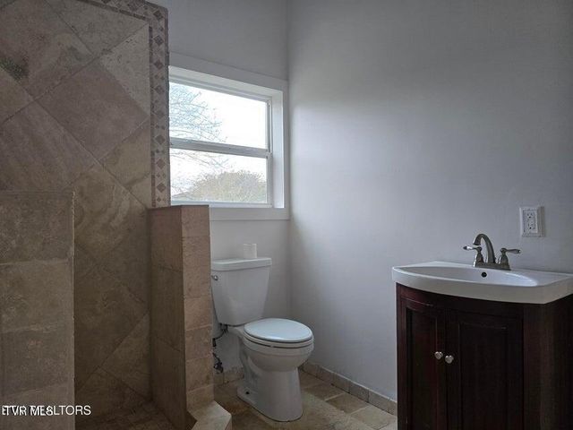 197 Wolfe Road, Sneedville, TN 37869