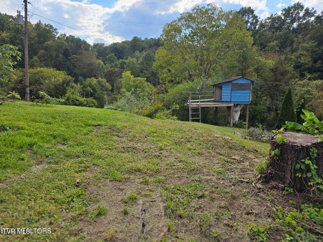 197 Wolfe Road, Sneedville, TN 37869