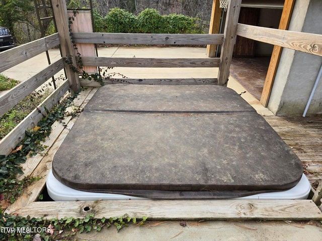 197 Wolfe Road, Sneedville, TN 37869