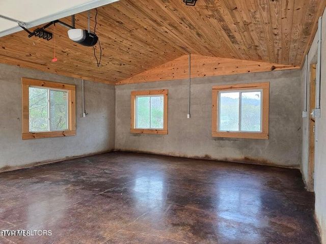 197 Wolfe Road, Sneedville, TN 37869