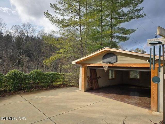 197 Wolfe Road, Sneedville, TN 37869