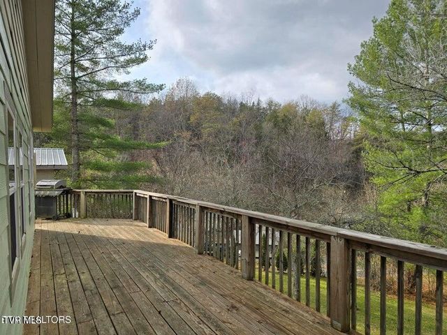 197 Wolfe Road, Sneedville, TN 37869
