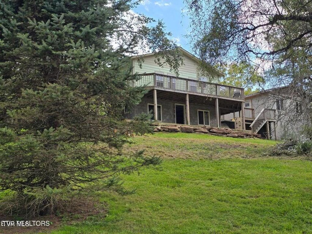 197 Wolfe Road, Sneedville, TN 37869