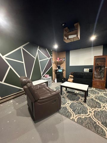 8 Locust Dr Drive, Peru, NY 12972