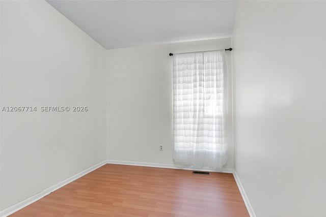 6760 NW 186th Ter, Hialeah, FL 33015