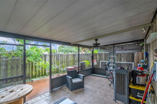 6760 NW 186th Ter, Hialeah, FL 33015