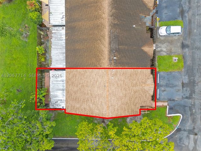 6760 NW 186th Ter, Hialeah, FL 33015