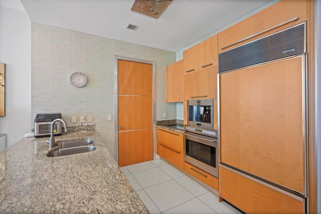 15901 Collins Avenue 3902, Sunny Isles Beach, FL 33160