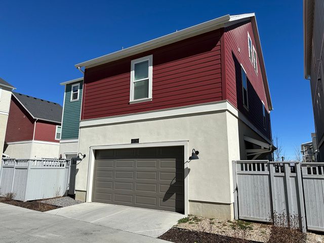 10726 S OQUIE RD, South Jordan, UT 84009