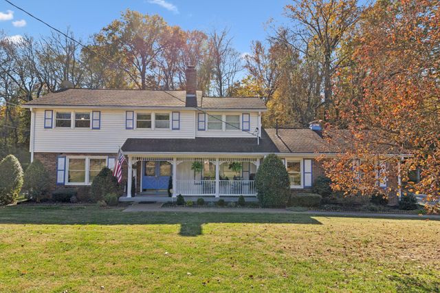 2745 Windemere Dr, Nashville, TN 37214