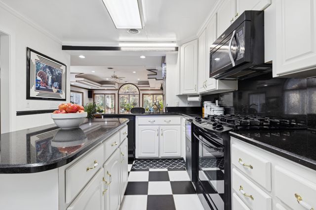 2745 Windemere Dr, Nashville, TN 37214