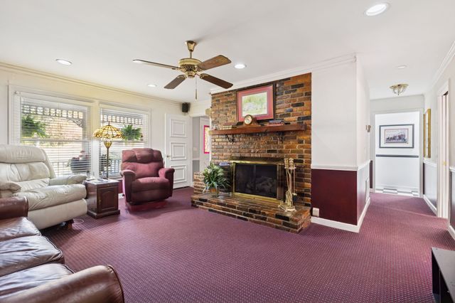 2745 Windemere Dr, Nashville, TN 37214