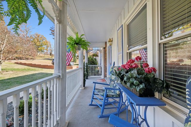 2745 Windemere Dr, Nashville, TN 37214