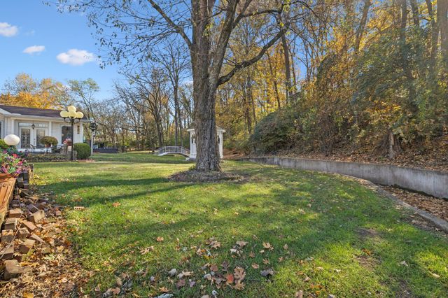 2745 Windemere Dr, Nashville, TN 37214