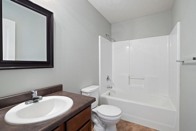 4100 N Grassland Drive, Ozark, MO 65721