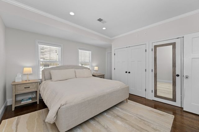 72-74 Manthorne Rd 74, Boston, MA 02132