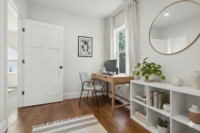 72-74 Manthorne Rd 74, Boston, MA 02132