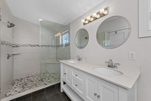 72-74 Manthorne Rd 74, Boston, MA 02132