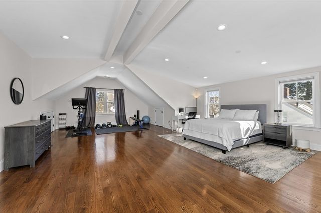 72-74 Manthorne Rd 74, Boston, MA 02132