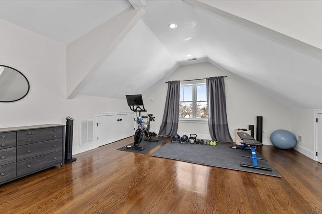 72-74 Manthorne Rd 74, Boston, MA 02132