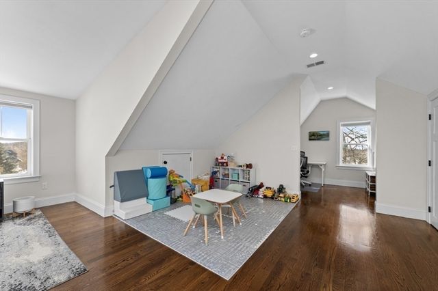 72-74 Manthorne Rd 74, Boston, MA 02132