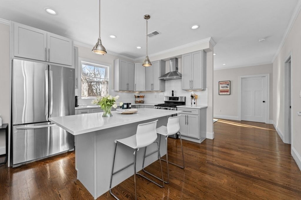 72-74 Manthorne Rd 74, Boston, MA 02132