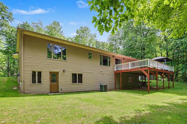 11024 W Peck Lake Road, Lowell, MI 49331