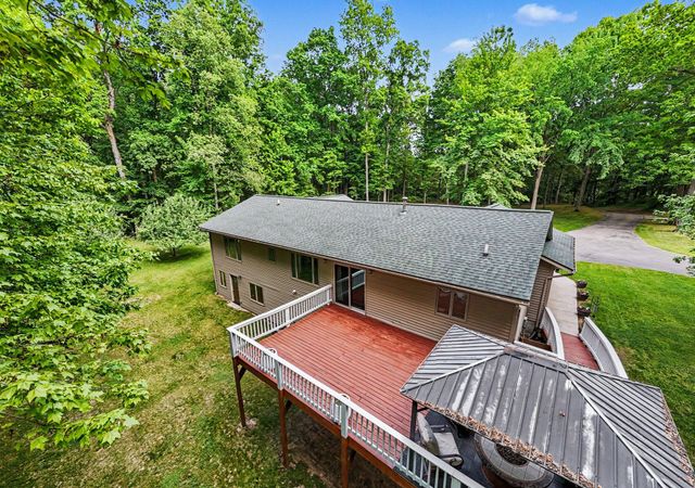11024 W Peck Lake Road, Lowell, MI 49331