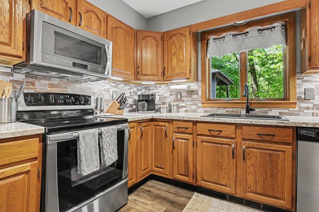 11024 W Peck Lake Road, Lowell, MI 49331