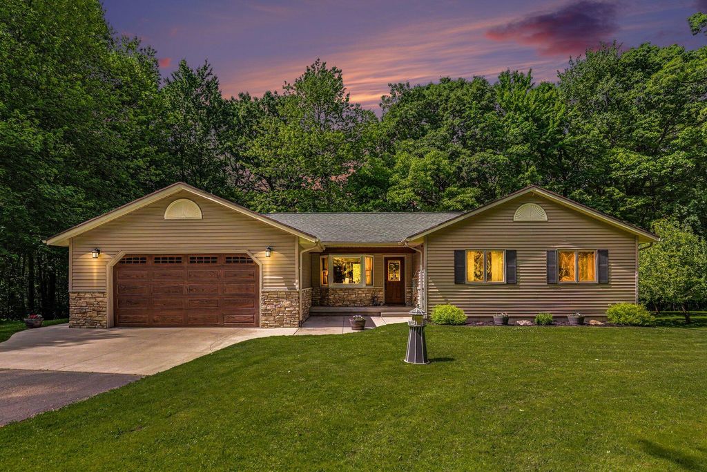 11024 W Peck Lake Road, Lowell, MI 49331